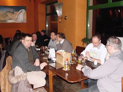 Blick in die Runde zum Anfang